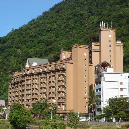 Fujiyeh Chipen Hot Spring Resort Wenquan Dış mekan fotoğraf